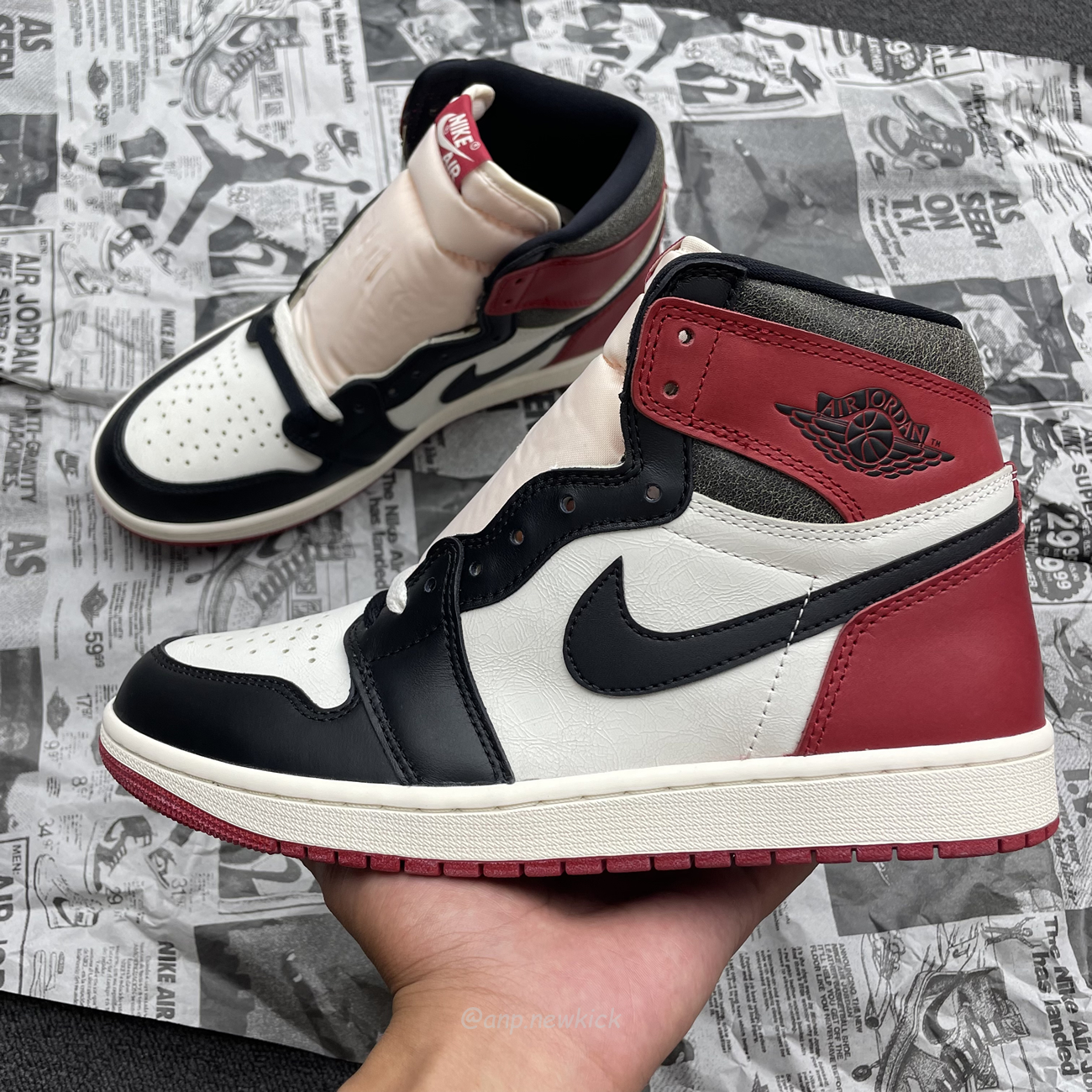 Air Jordan 1 Retro High Og Black Toe Chicago (2) - newkick.app